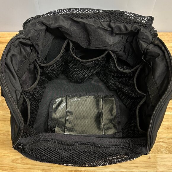 L.L. Bean Hangup Travel Toiletry Bag - Picture 3 of 5